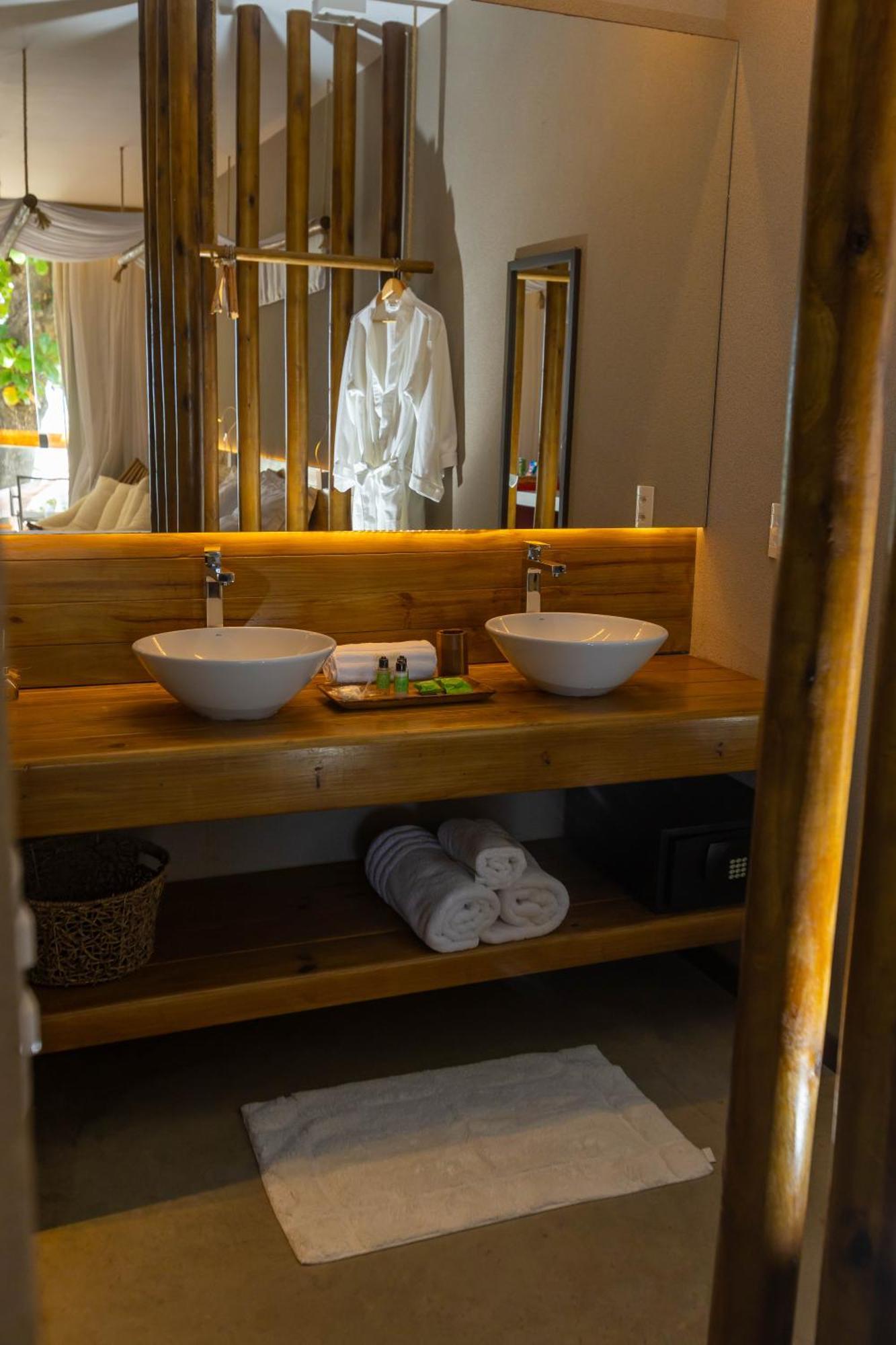 Flor De Lis Exclusive Hotel มาเซโอ ภายนอก รูปภาพ